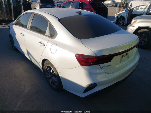 3KPF24AD7NE440048 KIA Forte Lxs