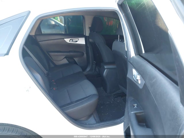 3KPF24AD7NE440048 KIA Forte Lxs