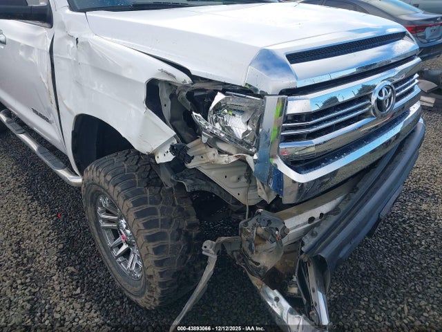 Toyota TUNDRA DOU 2015 5TFUM5F18FX059316 Image 30