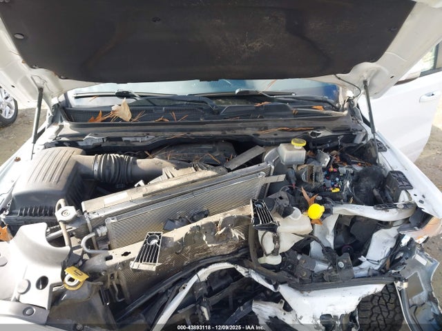 2020 Ram 1500 Big Horn  4x4 5'7 Box მანქანა იყიდება აუქციონზე, vin: 1C6SRFFT5LN105165, აუქციონის ნომერი: 43893118