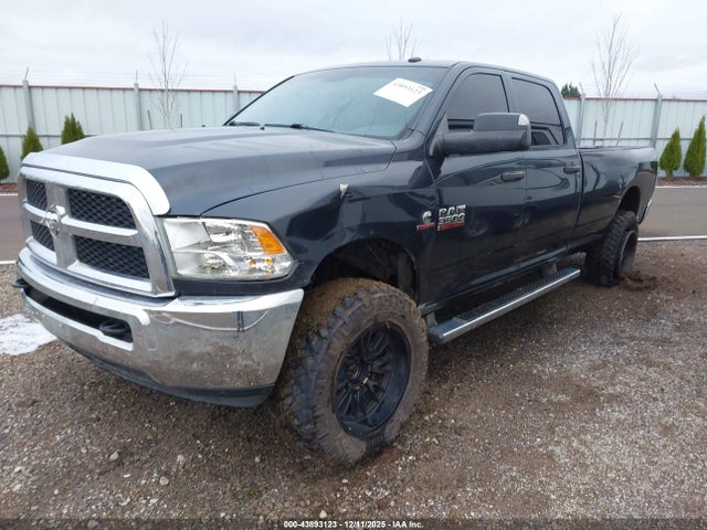 RAM 3500 Tradesman 2014 3C63R3GL0EG174696 Image 2