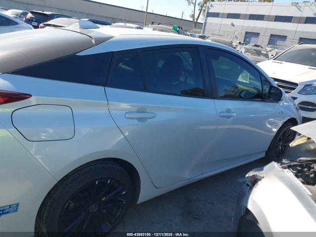 Toyota Prius Prime Xle 2021 JTDKAMFP3M3165384 Image 13