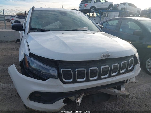 2022 Jeep Compass Latitude Fwd მანქანა იყიდება აუქციონზე, vin: 3C4NJCBB7NT145792, აუქციონის ნომერი: 43893201