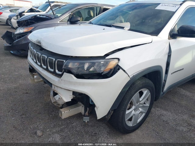 2022 Jeep Compass Latitude Fwd მანქანა იყიდება აუქციონზე, vin: 3C4NJCBB7NT145792, აუქციონის ნომერი: 43893201