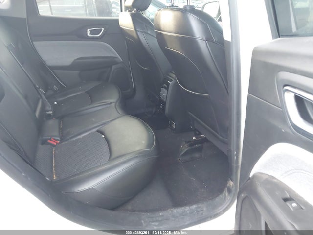 2022 Jeep Compass Latitude Fwd მანქანა იყიდება აუქციონზე, vin: 3C4NJCBB7NT145792, აუქციონის ნომერი: 43893201