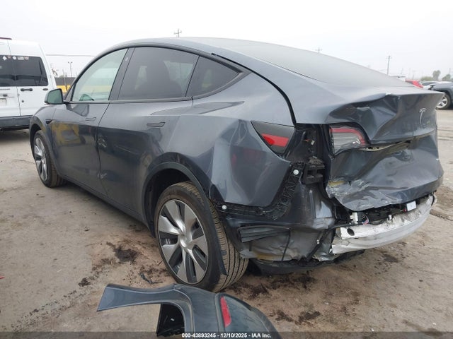 2023 TESLA MODEL Y 7SAYGDEE6PF742993 Photo 2