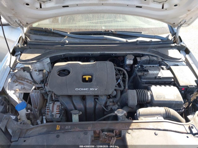 KMHD74LF3HU396817 Hyundai ELANTRA SE