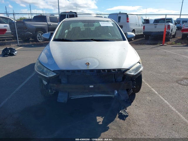 KMHD74LF3HU396817 Hyundai ELANTRA SE