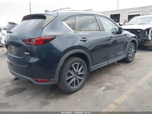Mazda Cx-5 Touring 2018 JM3KFACM2J1423354 Image 4