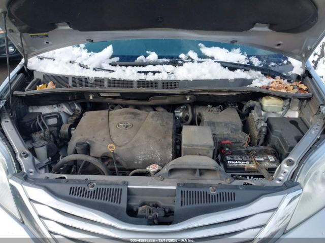 2017 TOYOTA SIENNA 5TDKZ3DC5HS792501 Photo 9