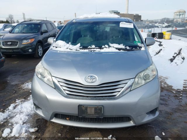 2017 TOYOTA SIENNA 5TDKZ3DC5HS792501 Photo 5
