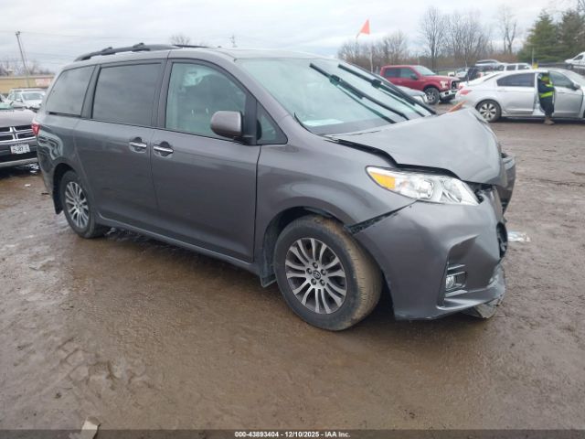 2018 TOYOTA SIENNA 5TDYZ3DC6JS944656 Photo 0