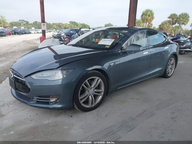 2013 TESLA MODEL S 5YJSA1CN7DFP05324 Photo 1