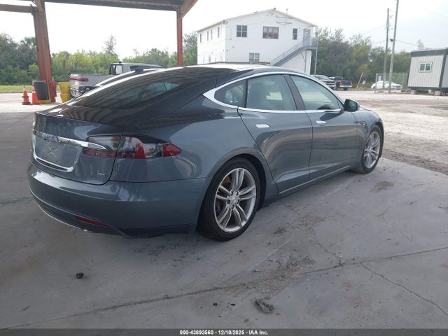 2013 TESLA MODEL S 5YJSA1CN7DFP05324 Photo 3