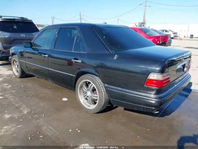 1994 MERCEDES-BENZ E WDBEA32E3RC103002 Photo 2