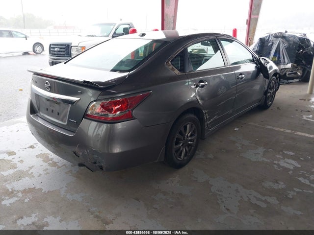 Nissan Altima 2.5 S 2015 1N4AL3AP7FC457152 Image 4