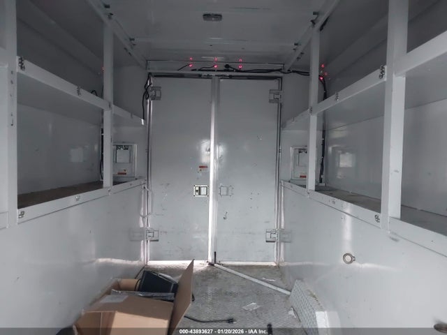 Ford Transit-350 Cutaway 2019 1FDBF6PM4KKA67996 Image 7