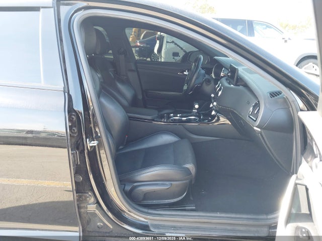 KNAE35LDXN6106904 KIA Stinger Gt-line