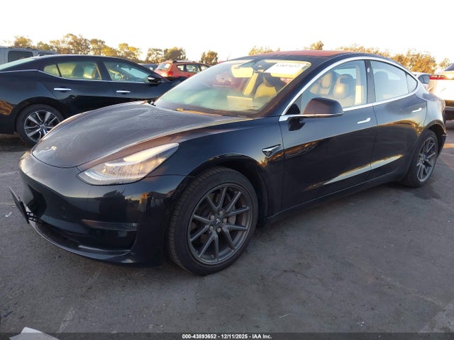 2018 TESLA MODEL 3 5YJ3E1EAXJF070985 Photo 1