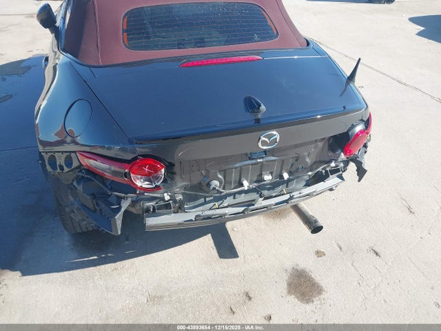 43893654 :رقم المزاد ، JM1NDAC73J0205354 vin ، 2018 Mazda Mx-5 Miata Club مزاد بيع