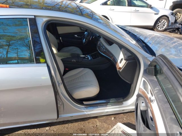 2019 MERCEDES-BENZ S 560 WDDUG8DB4KA428809 Photo 4