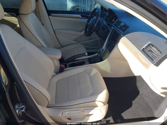 1VWBA7A35JC023164 Volkswagen Passat 2.0t Se