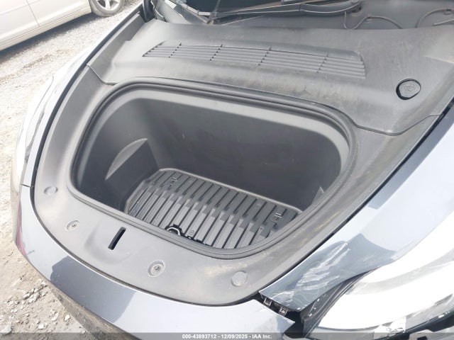 2021 TESLA MODEL Y 5YJYGDEE3MF255078 Photo 9