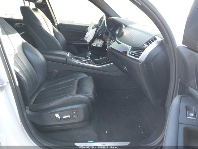 2019 BMW X5 5UXCR6C50KLL36213 Photo 4
