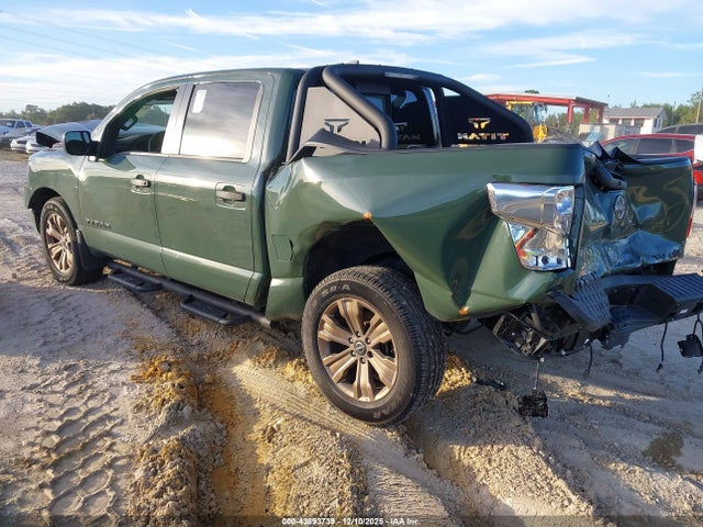 2024 NISSAN TITAN 1N6AA1ED5RN107898 Photo 2