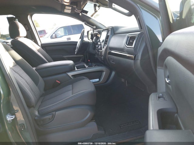 2024 NISSAN TITAN 1N6AA1ED5RN107898 Photo 4