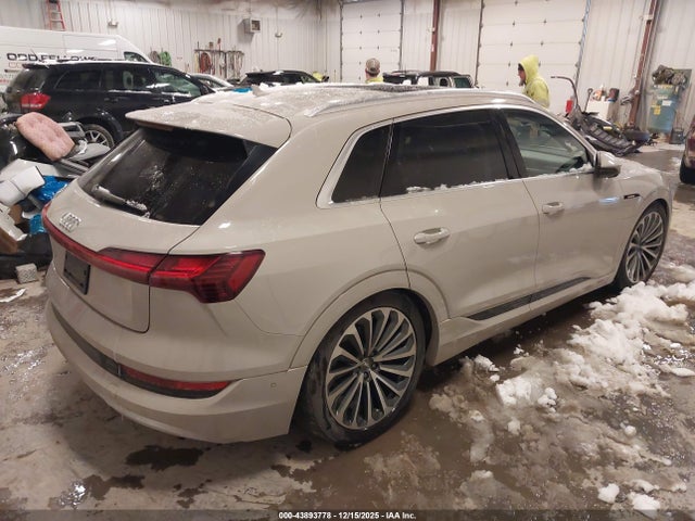 2019 AUDI E-TRON WA1VABGE7KB012731 Photo 3