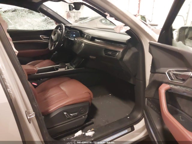 2019 AUDI E-TRON WA1VABGE7KB012731 Photo 4