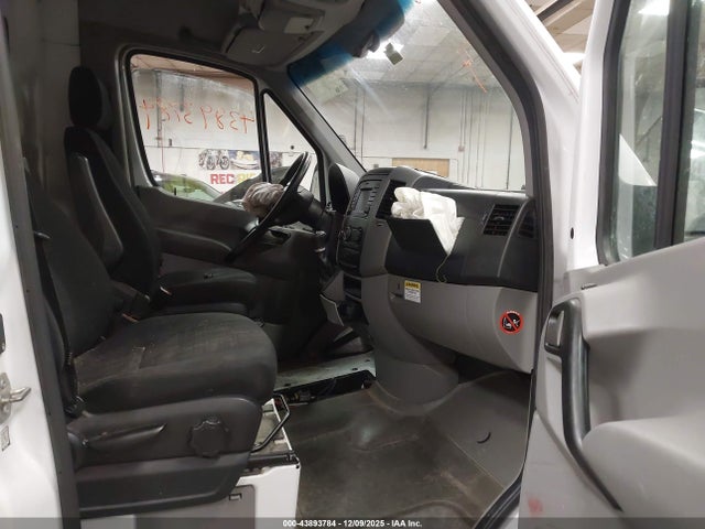 2017 MERCEDES-BENZ SPRINTER 2500 WD3PE7CDXHP579728 Photo 4