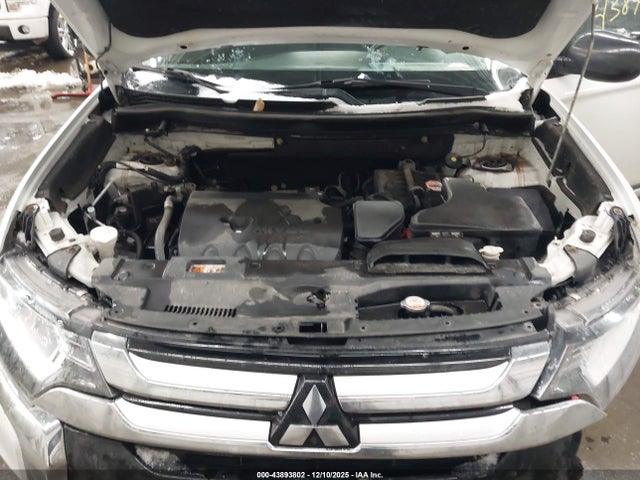 2017 MITSUBISHI OUTLANDER JA4AZ2A3XHZ018120 Photo 9