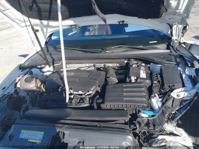 2016 AUDI A3 WAUA7GFF0G1053853 Photo 9