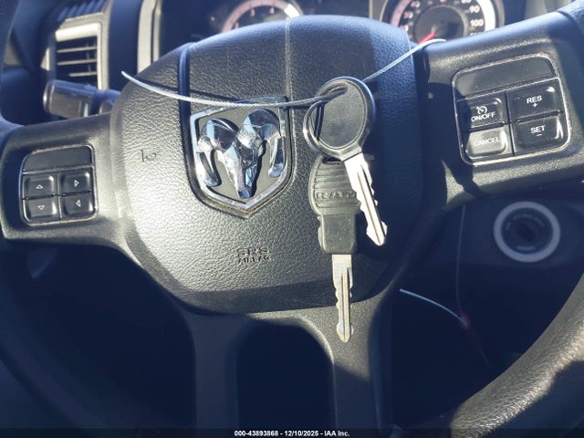 2013 RAM 1500 1C6RR6FP4DS643702 Photo 10