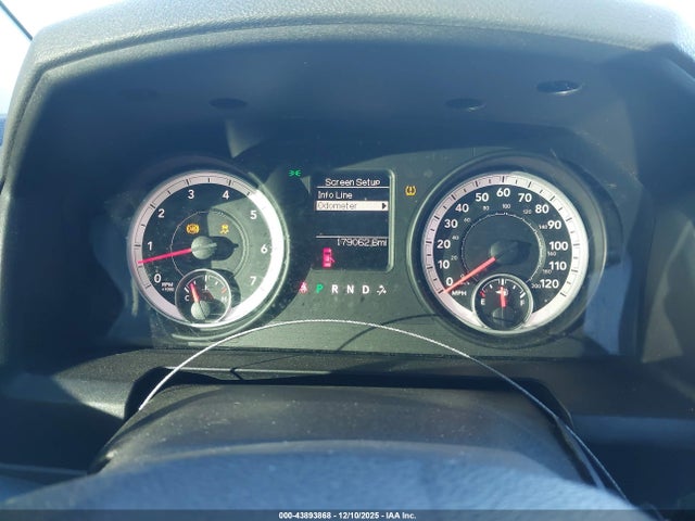 2013 RAM 1500 1C6RR6FP4DS643702 Photo 6