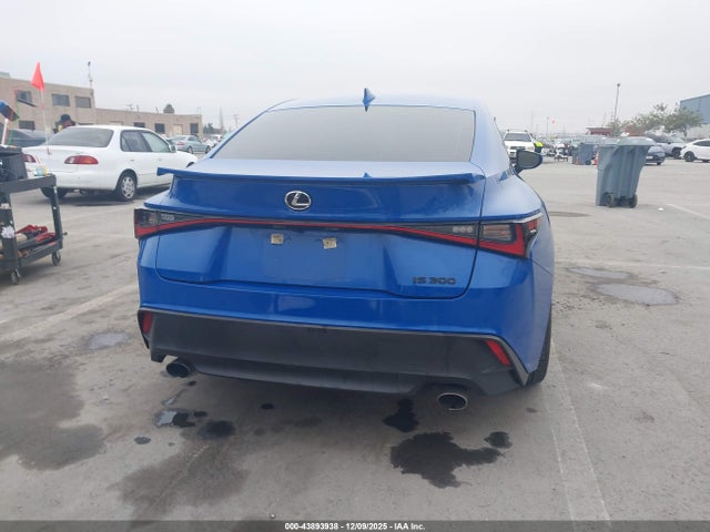 Lexus IS 2021 JTHCA1D22M5117288 Image 29