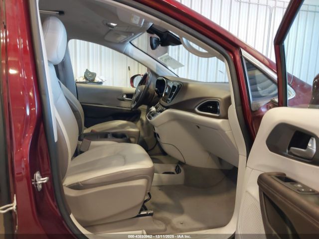 2019 CHRYSLER PACIFICA 2C4RC1BG8KR666210 Photo 4