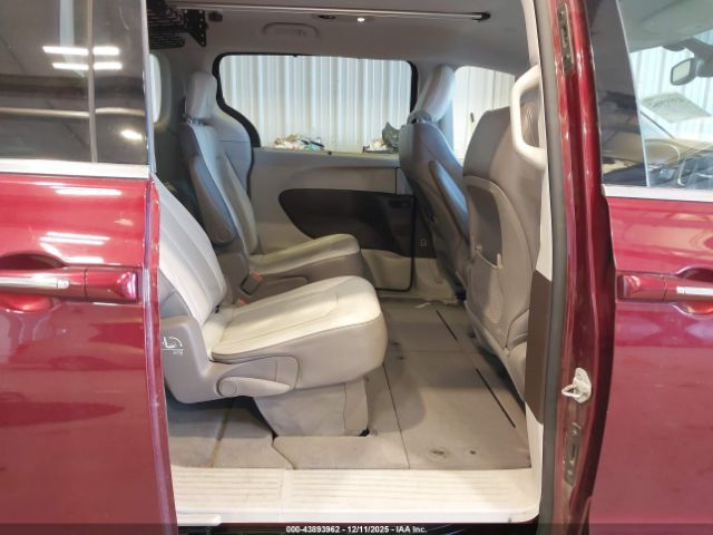 2019 CHRYSLER PACIFICA 2C4RC1BG8KR666210 Photo 7