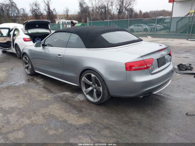 2011 AUDI S5 WAUVGAFH5BN005850 Photo 2