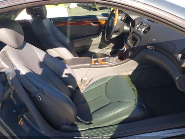 2005 MERCEDES-BENZ SL 500 WDBSK75F15F103813 Photo 4