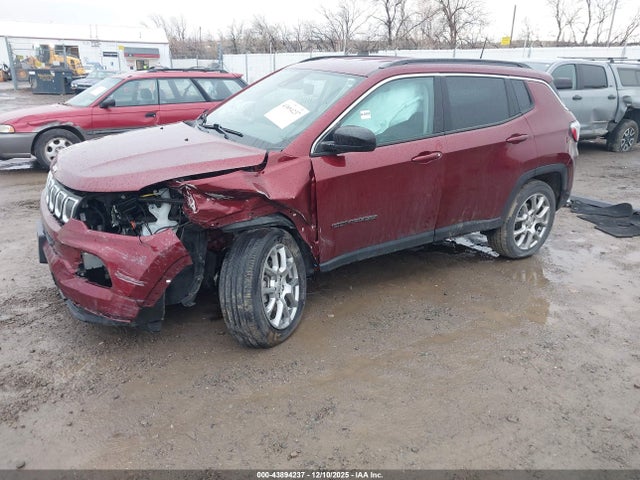 Jeep Compass Latitude Lux 4x4 2022 3C4NJDFB7NT118446 Image 2