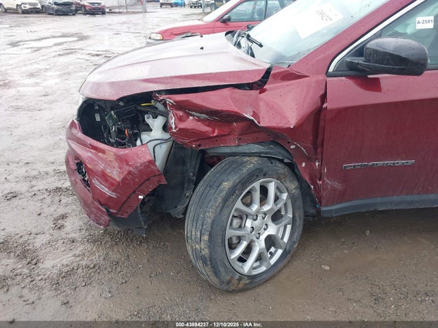 Jeep Compass Latitude Lux 4x4 2022 3C4NJDFB7NT118446 Image 6