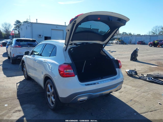 2019 MERCEDES-BENZ GLA 250 WDCTG4EB0KU005408 Photo 2