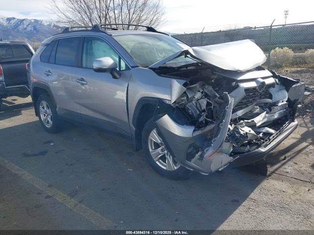Toyota Rav4 Xle 2021 2T3P1RFV7MC238935 главное изображение