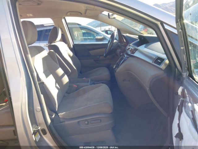 2016 HONDA ODYSSEY 5FNRL5H34GB029281 Photo 4