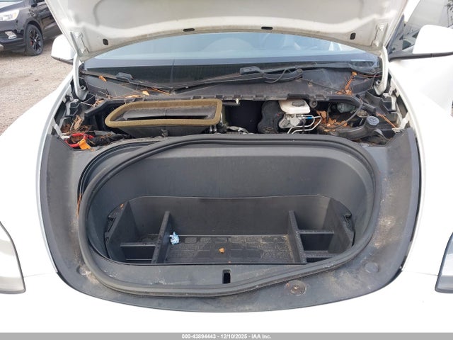 Продажа на аукционе авто 2020 Tesla Model Y Long Range Dual Motor All-wheel Drive, vin: 5YJYGDEE6LF052667, номер лота: 43894443