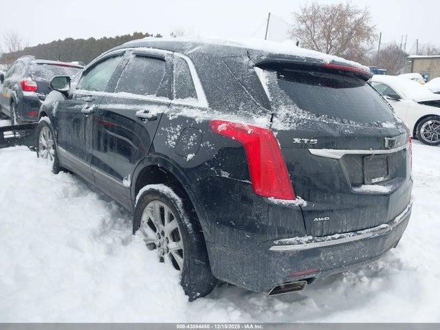 2018 CADILLAC XT5 1GYKNDRS2JZ124333 Photo 2