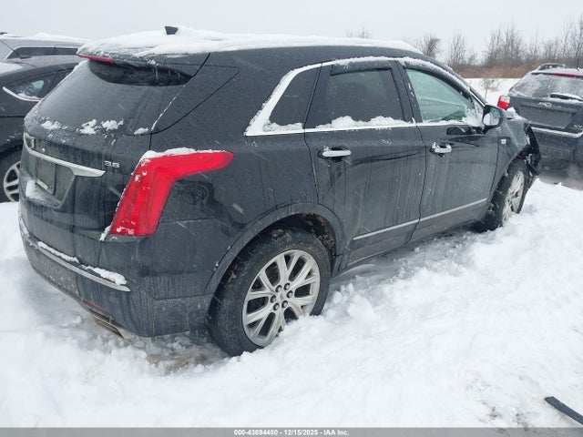 2018 CADILLAC XT5 1GYKNDRS2JZ124333 Photo 3